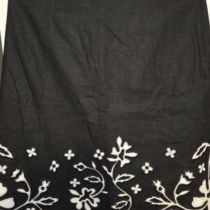 Chic Black Floral A-Line Skirt